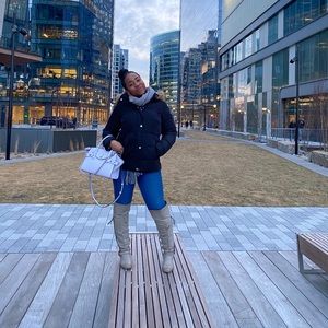 Meet your Posher, Amirah